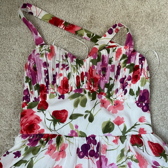 Abercrombie and Fitch- Floral Lace-Up Back Tiered Maxi Dress - Picture 2 of 5